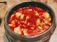 -明洞阿姨·韩式酱蟹烤肉·创意料理(三元桥店)