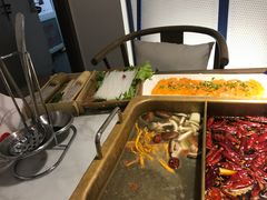 -尚尚仙·酸汤猪手·猪肚鸡火锅(华联万柳购物中心店)