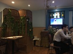 等位区-绿柠食堂(北外滩店)