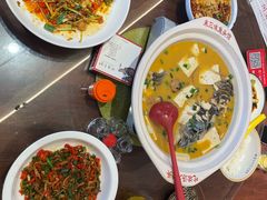 -川流不息·地道川菜·小龙虾(松东路店)