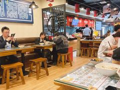 大堂-双燕楼·手工馄饨·汤面小吃(世纪汇店)