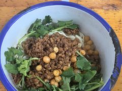 金牌杂酱面-胖胖板凳面