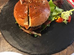 -HIGH FIVE哈福手工汉堡(桂林路店)