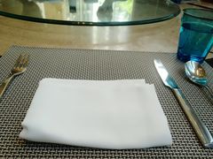 餐具摆设-怡聚轩全日制自助餐厅(大中华喜来登酒店)