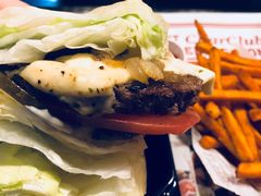 -The Habit Burger Grill 哈比特汉堡(复兴soho店)