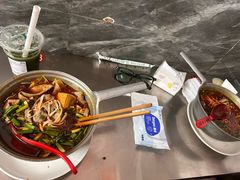 -铁锅哥米线