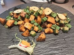 秋葵杏鲍鱼菇-将相和·海鲜蒸饺大连菜