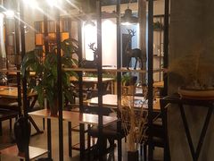 大堂-极简·炭火烤肉主题餐厅·龙虾烧烤·烤羊排(宝龙店)