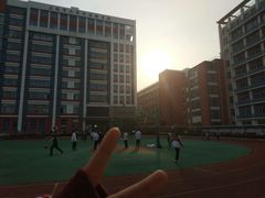 -上海市工商外国语学校