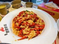 -肥肥虾庄·金牌油焖大虾(汉街SKP店)