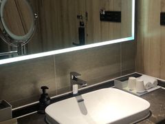 -杭州西湖湖滨银泰亚朵酒店