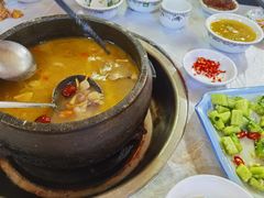 -鲁朗纳麦石锅鸡庄园