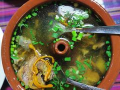 汽锅鸡-88号小吃店·经典云南菜·地道纳西美食