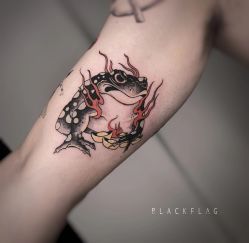 -黑旗纹身