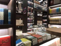 -钟书阁(群光广场店)