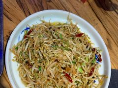 -山河屯铁锅炖(哈西站店)