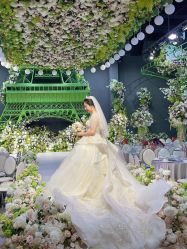 -贺贺新娘造型婚纱店