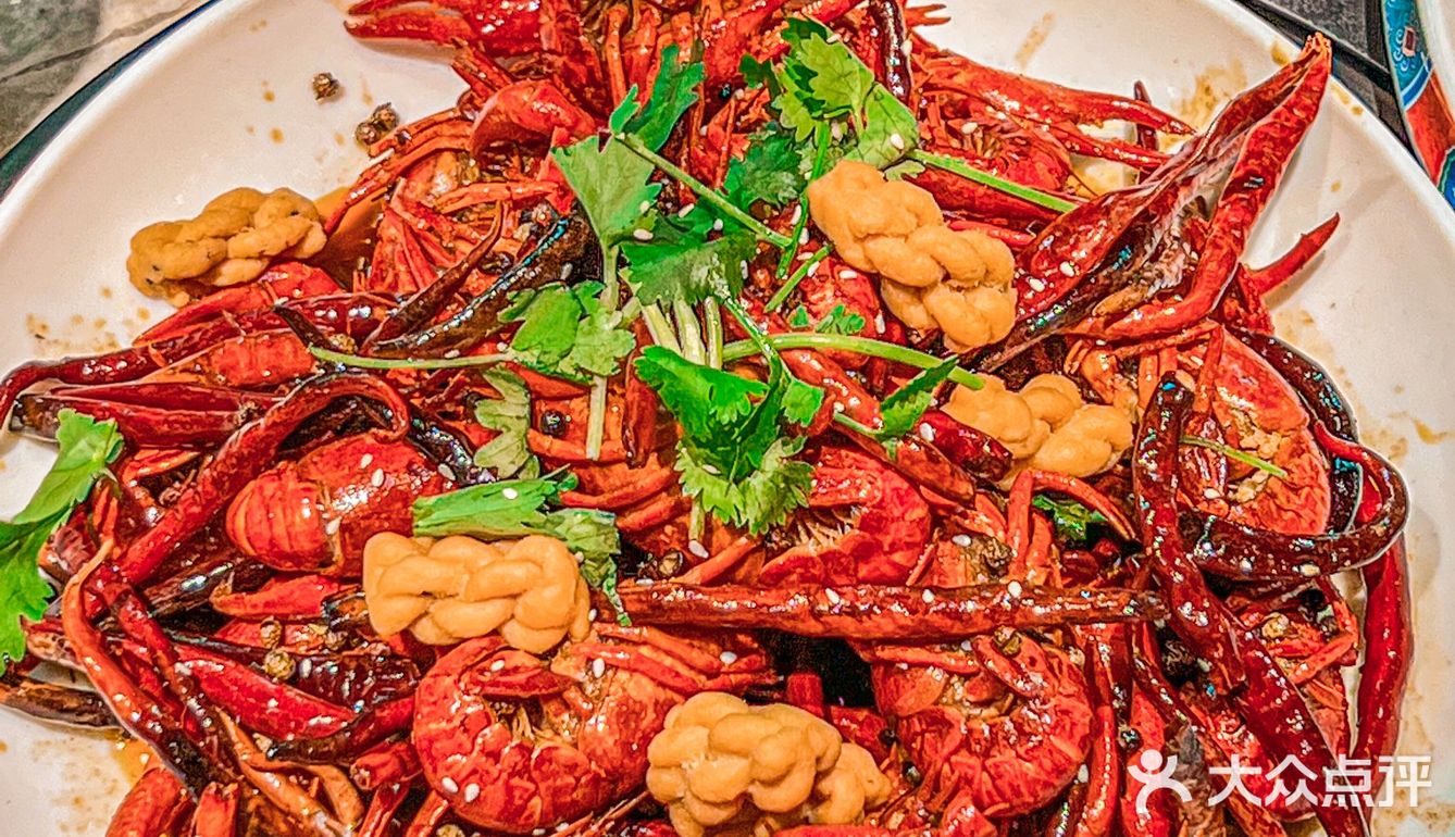 小龙虾和烤鸭这对CP，一下子撞进了我心坎里了！