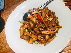 竹笋炒腊肉-丹江渔村(首都机场店)