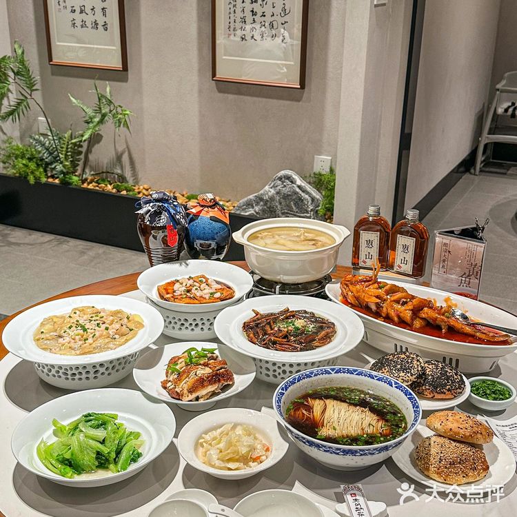 很正宗的无锡非遗老字号！可以用响油鳝丝做浇头！