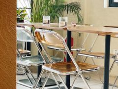 -Fridi Patisserie Cafe