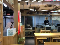 大堂-呷佬·长沙手工米粉(金沙江路店)