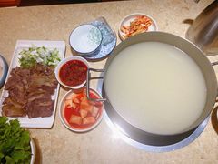 -英子补身汤(海兰路店)