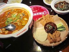 -魏铭鱼头捞饭(晋阳路店)