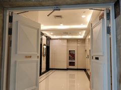 -环球港-停车场