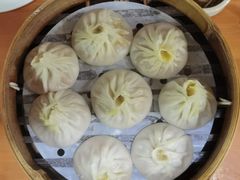 -莱莱小笼·乔艾