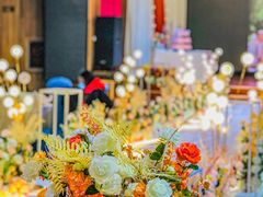 -老街坊美食汇(玉兰大街店)