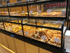 面包甜点陈列柜-御蝶坊生日蛋糕KNAC(创业店)