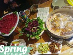 斑鱼菌王鸳鸯锅底-滇海谣云南斑鱼养生火锅(北戴河旗舰店)
