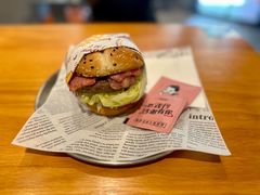牛肉汉堡-牛纽塔·牛人堡(群众路店)