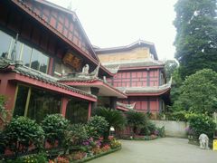 -峨眉山报国寺