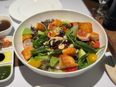 香煎三文鱼沙拉-CAPARESH開府莱舍(望京金辉店)
