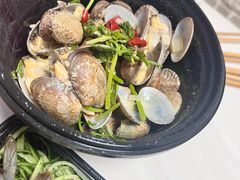 -曼听小寨海鲜烧烤·大连辣炒大王(盖州街店)