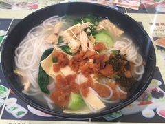 -桥香园正宗过桥米线(机场五店)