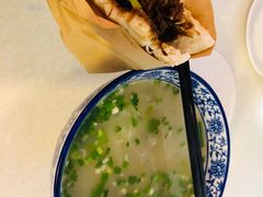 -烤鸭肉夹馍鸭汤店