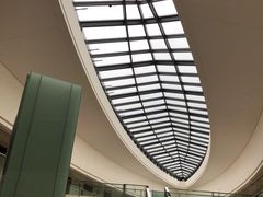 -上海滴水湖皇冠假日酒店
