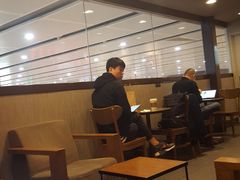 -星巴克(北京南站2B检票口)