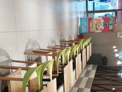 用餐区-德克士(肥城新华商场店)