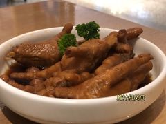 鲍汁扣凤爪-宴会中心