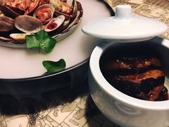 东坡肉-桂满陇·蟹黄小笼汤包(中山公园店)