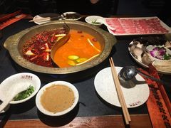 -周周有辣火锅馆(玖耀里店)