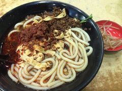 -丽虹云南过桥米线(兴工街店)