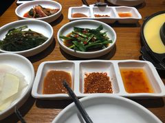 -仨仨米炭火烤肉