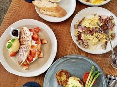 -ROAST coffee & eatery