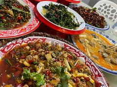 -牟记江湖重庆地标特色菜鱼蛋海鲜羊蝎子(巴南区黑金冠十多年好店)