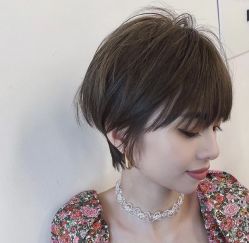 -变画·发型STUDIO